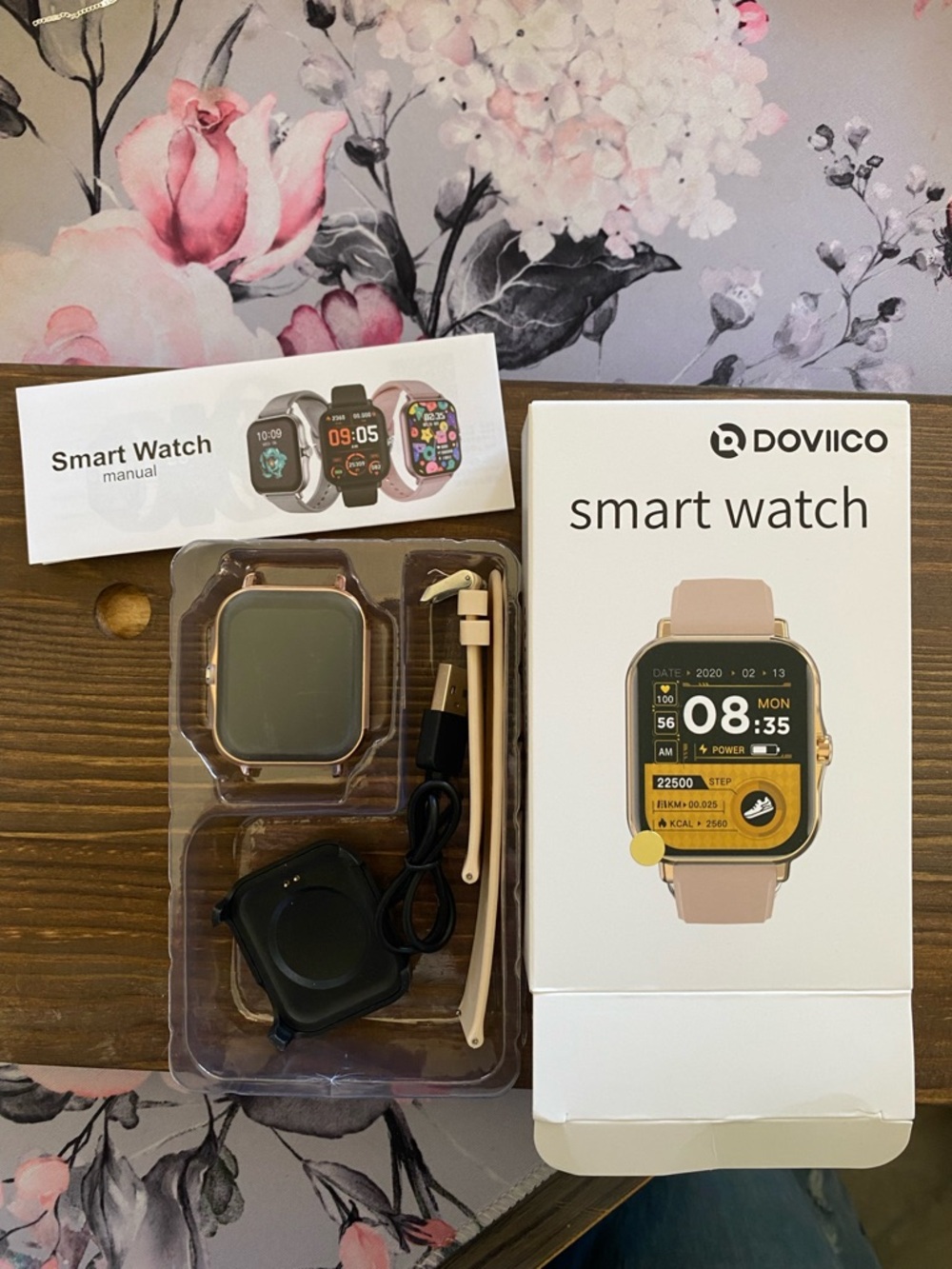 Doviico Smart Watch - Rose Gold Face with Blush Band - New in box - Picture 3 of 7